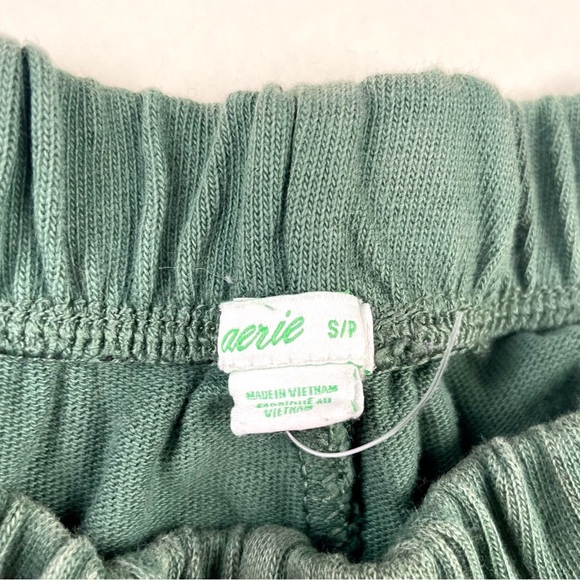 Aerie Green shorts - Picture 2 of 4